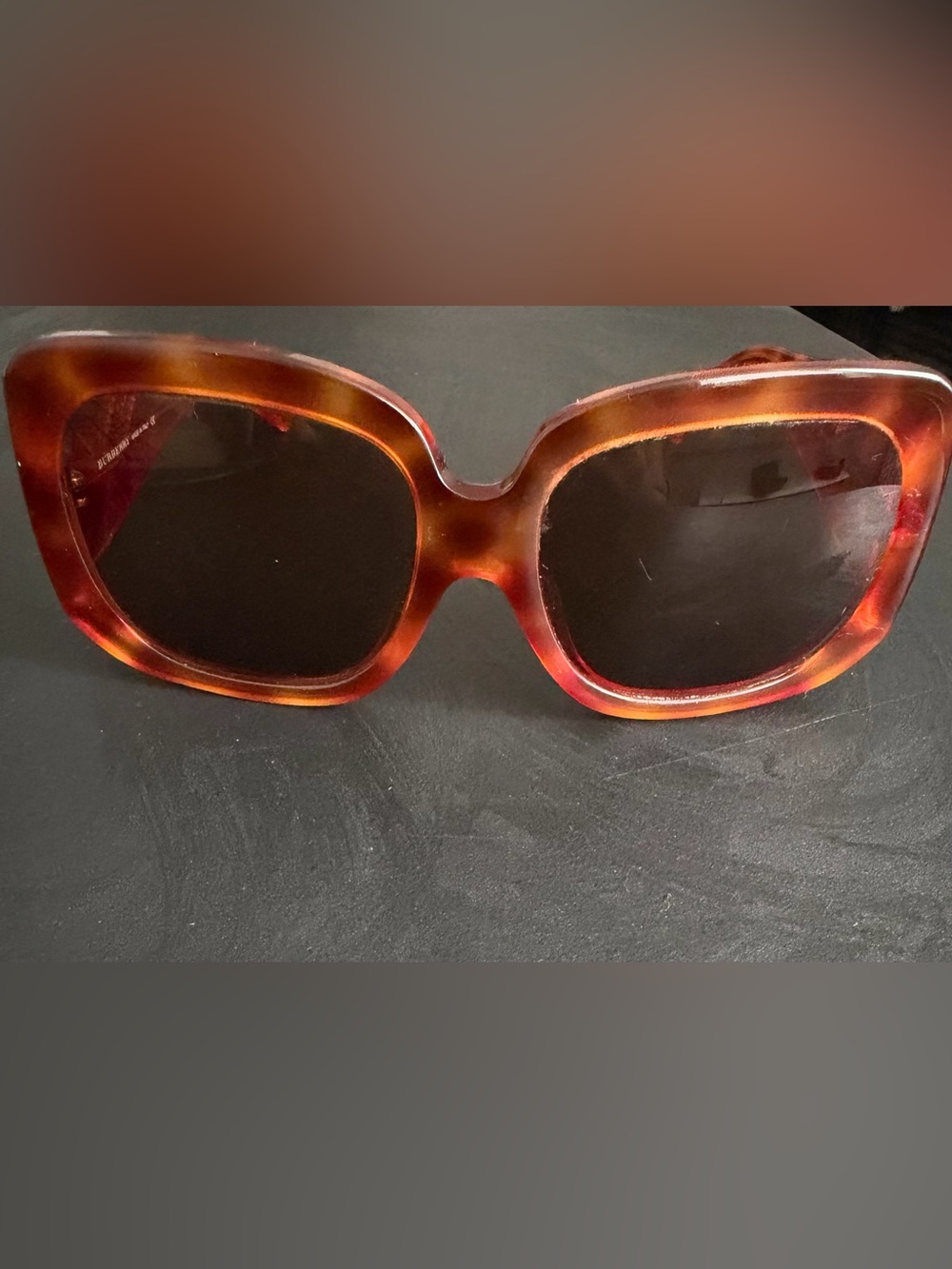 BURBERRY SUNGLASSES